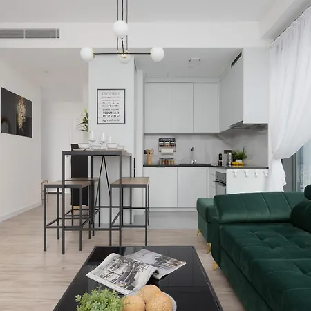 Towarowa Towers With Parking & Ac By Renters Prestige * Warszawa