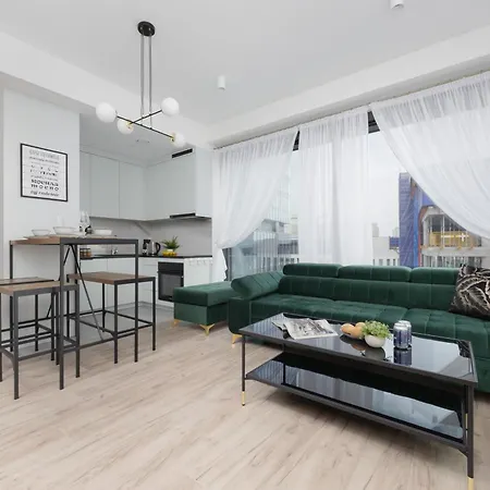 Towarowa Towers With Parking & Ac By Renters Prestige Warszawa