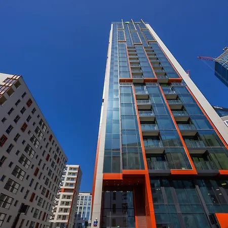 Towarowa Tower With Parking & Ac By Renters Prestige Lägenhet Warszawa