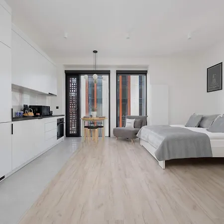 Towarowa Towers With Parking & Ac By Renters Prestige * Warsaw
