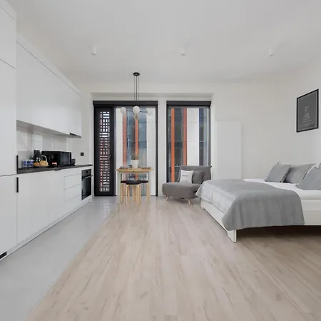 Towarowa Tower With Parking & Ac By Renters Prestige