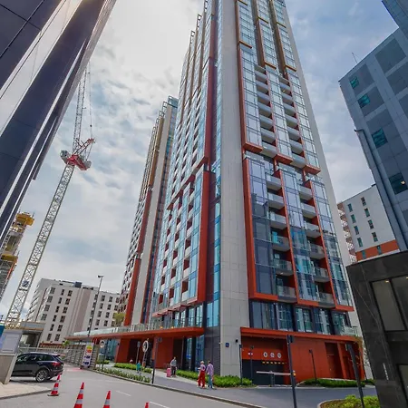 Towarowa Towers With Parking & Ac By Renters Prestige ורשה