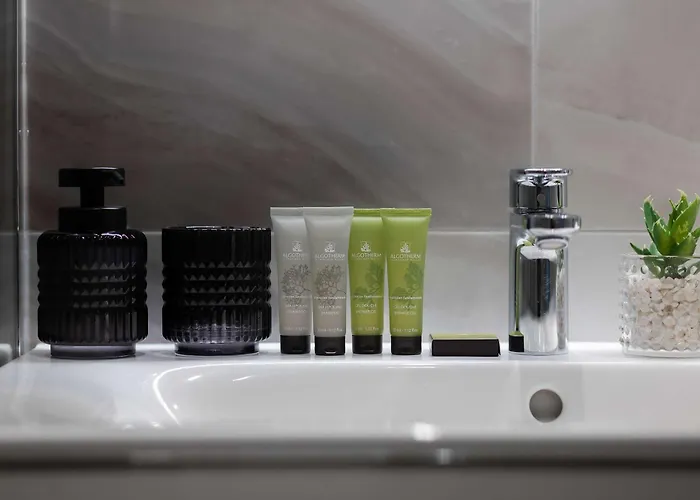 Apartment Towarowa Towers With Parking & Ac By Renters Prestige *