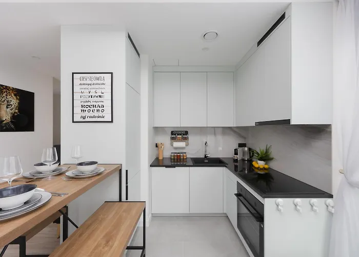 Towarowa Towers With Parking & Ac By Renters Prestige *