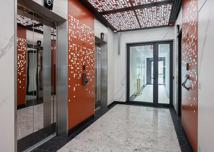 Towarowa Towers With Parking & Ac By Renters Prestige Apartment Warsaw