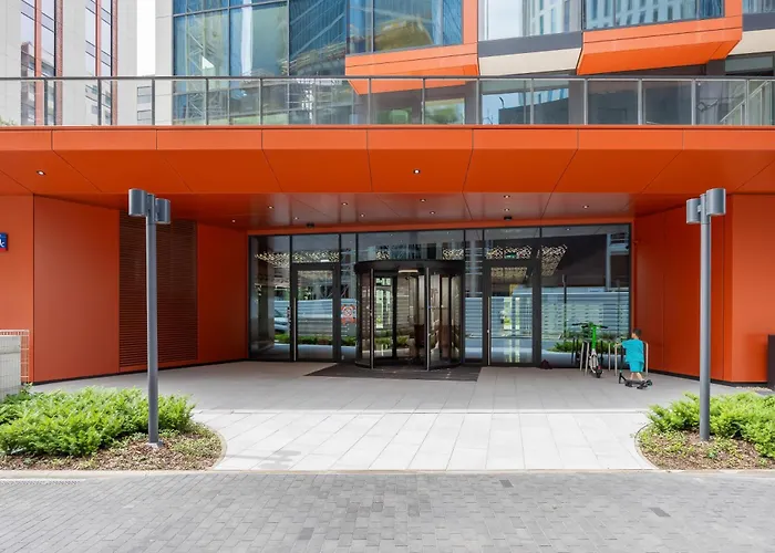 Towarowa Towers With Parking & Ac By Renters Prestige Apartment